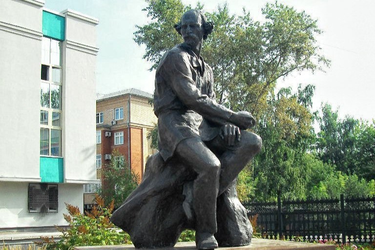 Памятник скульптору С. Д. Эрьзе