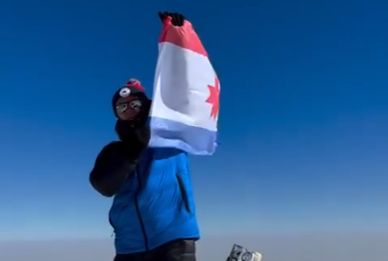 Флаг Мордовии на высоте больше 5 000 метров!