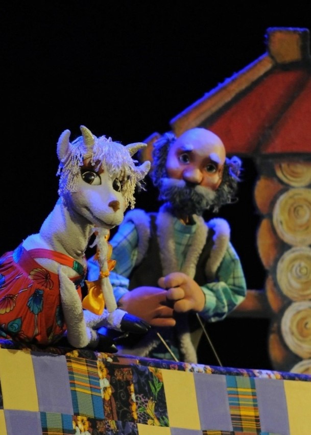 Спектакль «Проделки Козы-дерезы»