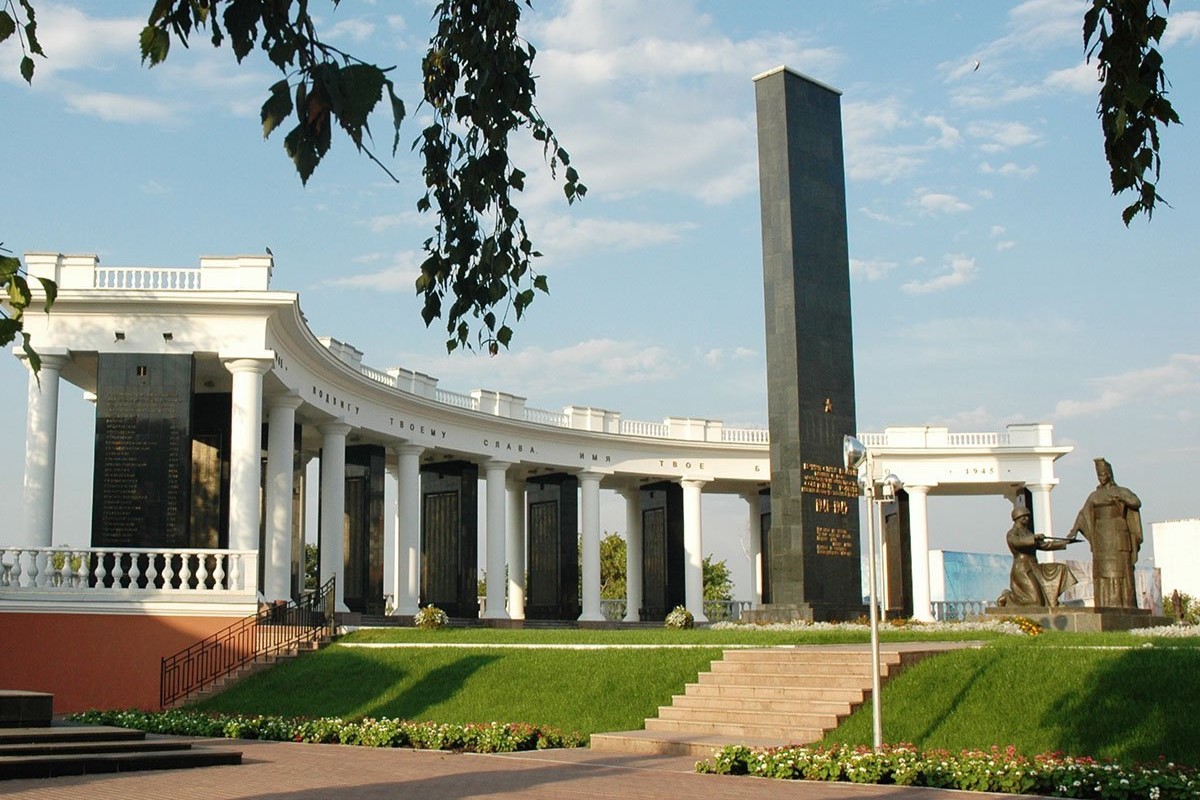 Воинам – уроженцам Мордовии, павшим в годы ВОВ 1941 – 1945 гг.