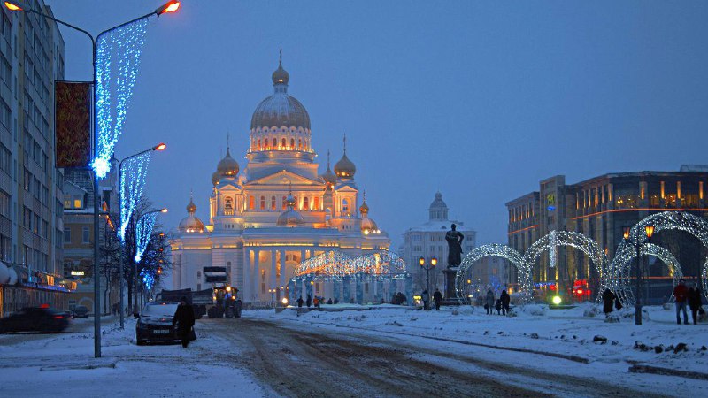 Наша команда спешит поздравить вас с наступающим Новым годом!