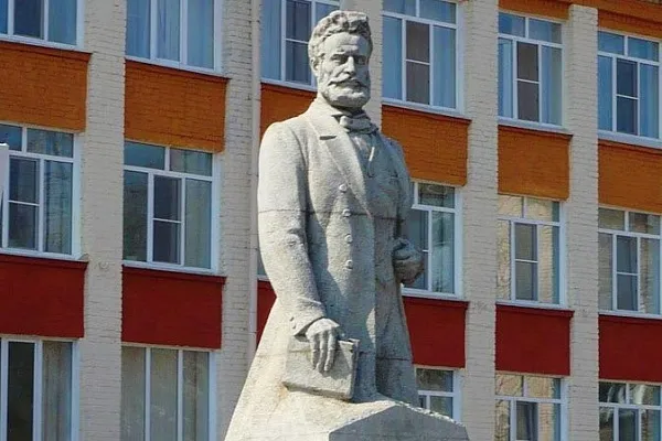 Памятник Христо Ботеву