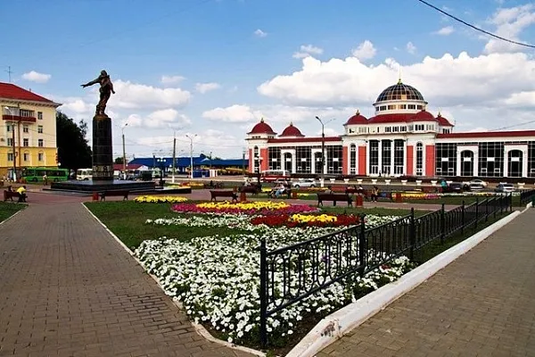  Площадь Героев стратонавтов