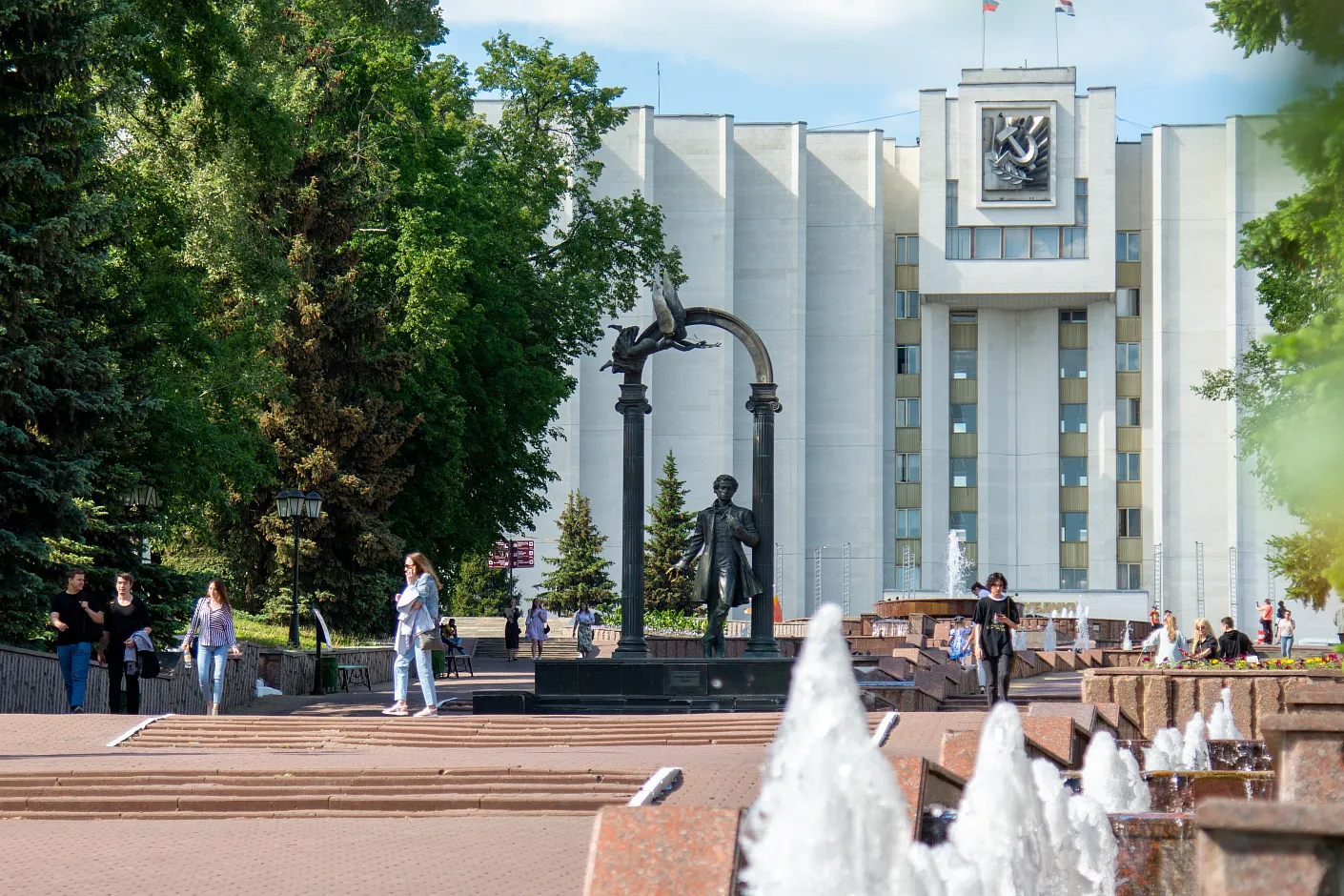 В Саранске началась реконструкция фонтанного спуска